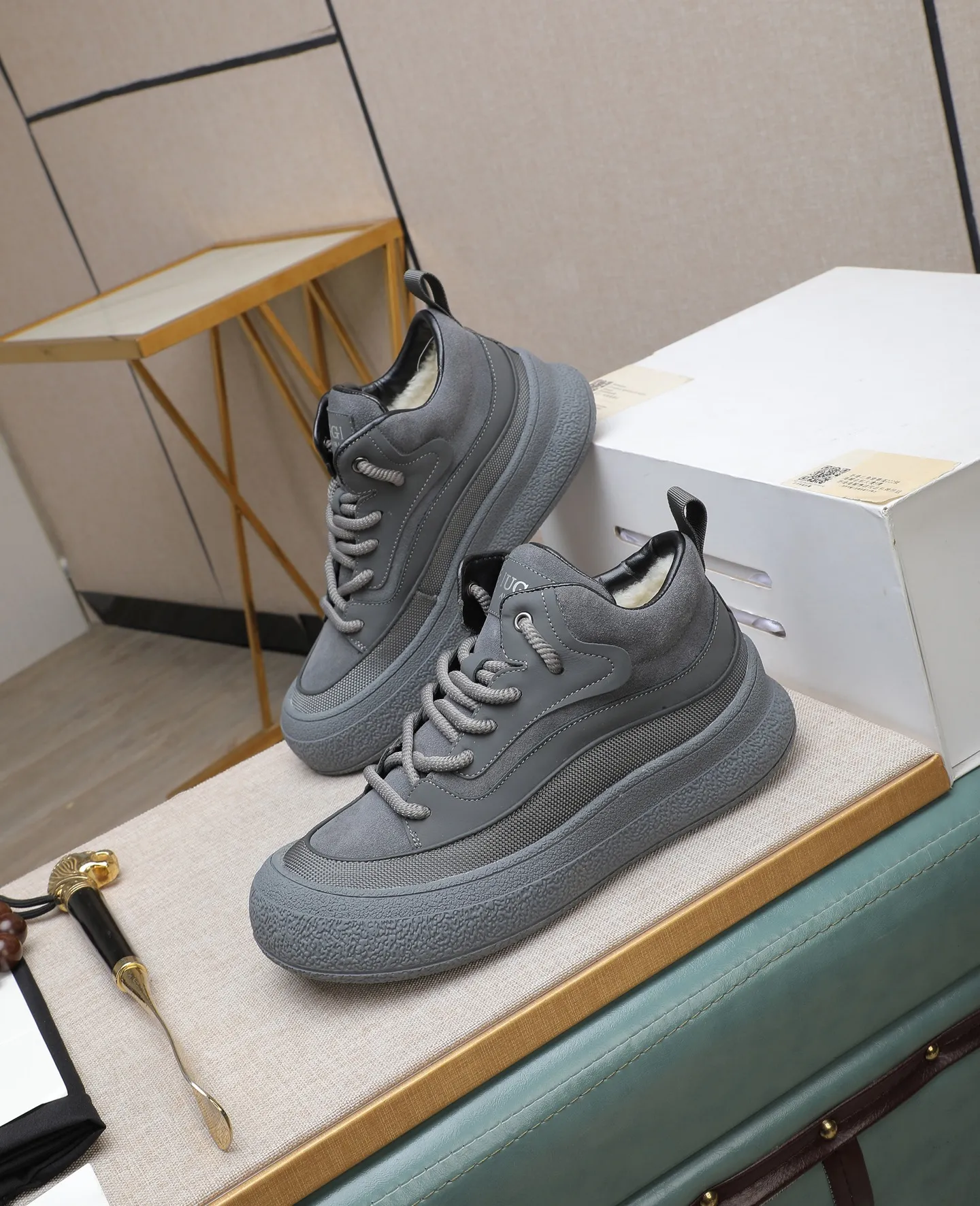 Men's shoes 💰660 IUGGI new retro presbyopia men's shoes, casual and versatile, full of high-end sense, fashionable, luxury and personalized style, joint style, retro presbyopia factor, full of handsome style, first layer suede cowhide, lining wool, rubber outsole, light and non-slip size: 39-44